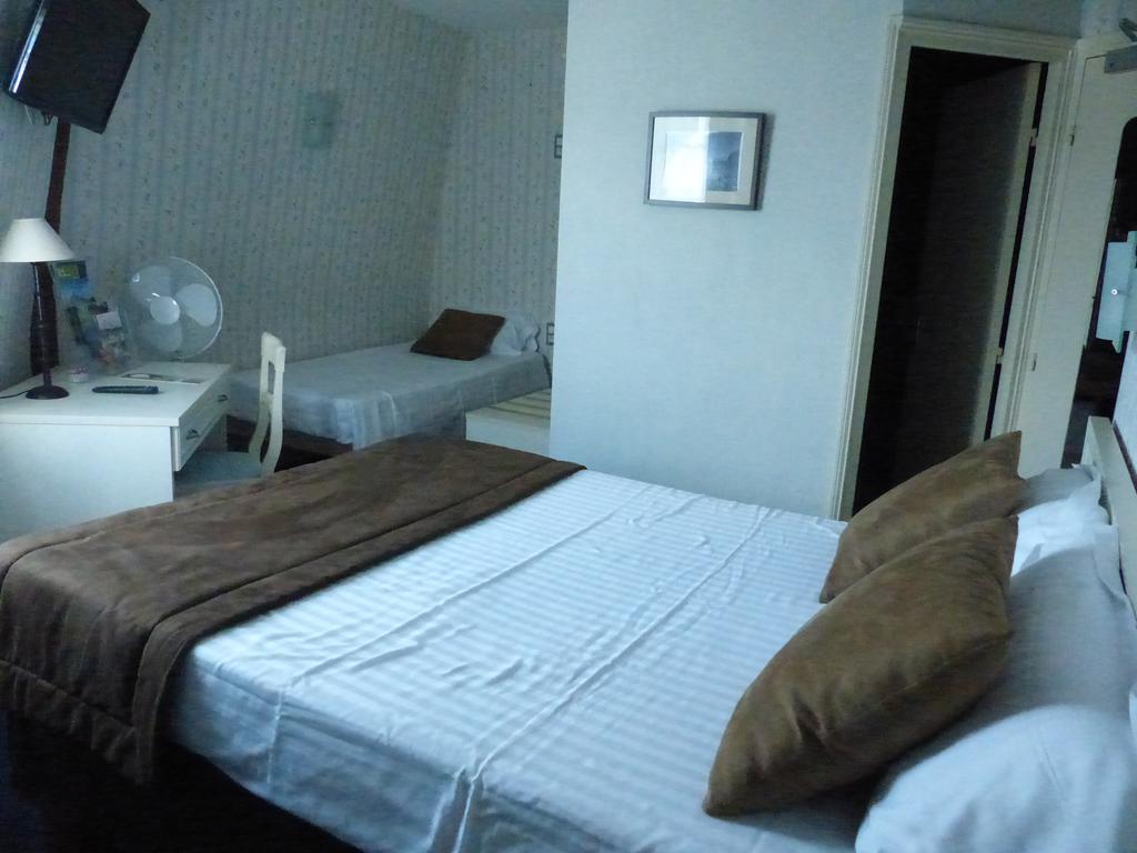 Belle Epoque Otel Chinon Oda fotoğraf